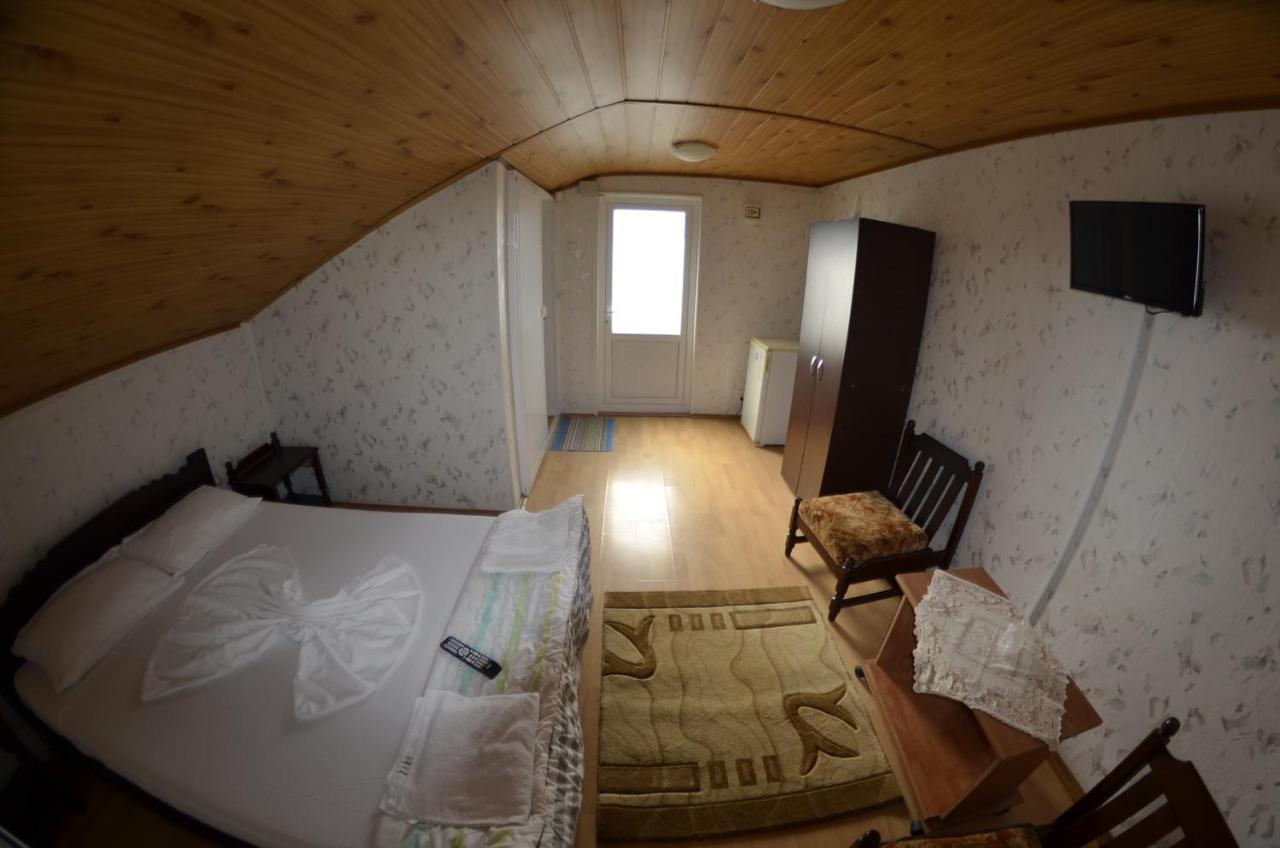 מלון קוסטינסטי Casa Bucuria מראה חיצוני תמונה