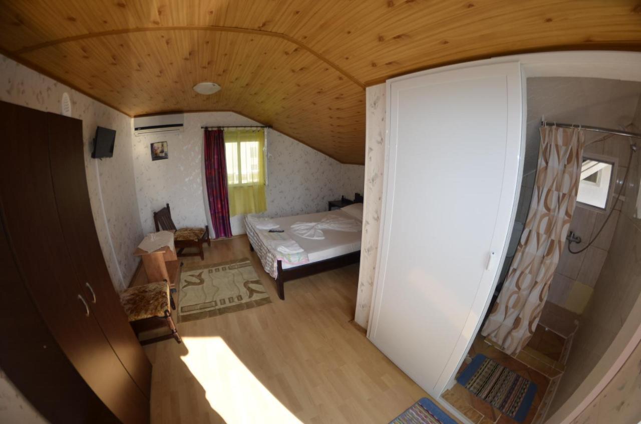 מלון קוסטינסטי Casa Bucuria מראה חיצוני תמונה